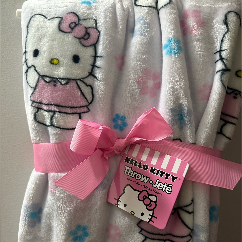 Hello Kitty blanket